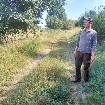Olaf Olejnik auf dem Kolonnenweg des ehemaligen Grenzstreifens bei Salzwedel